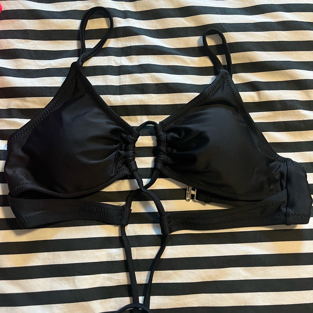 Black bikini top